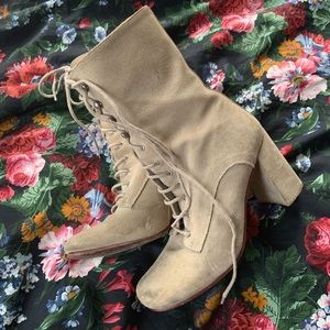 Maryam Nassir Zadeh Creme suede boots